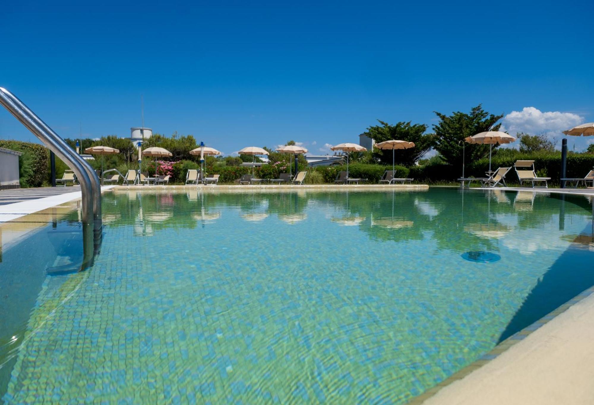 Solidago Residence Tirrenia Exterior foto